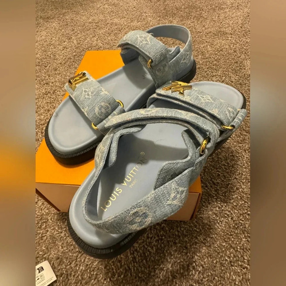LV Sunset Flat Comfort Sandal Light Blue Monogram Denim Size 10 - Picture 3 of 15